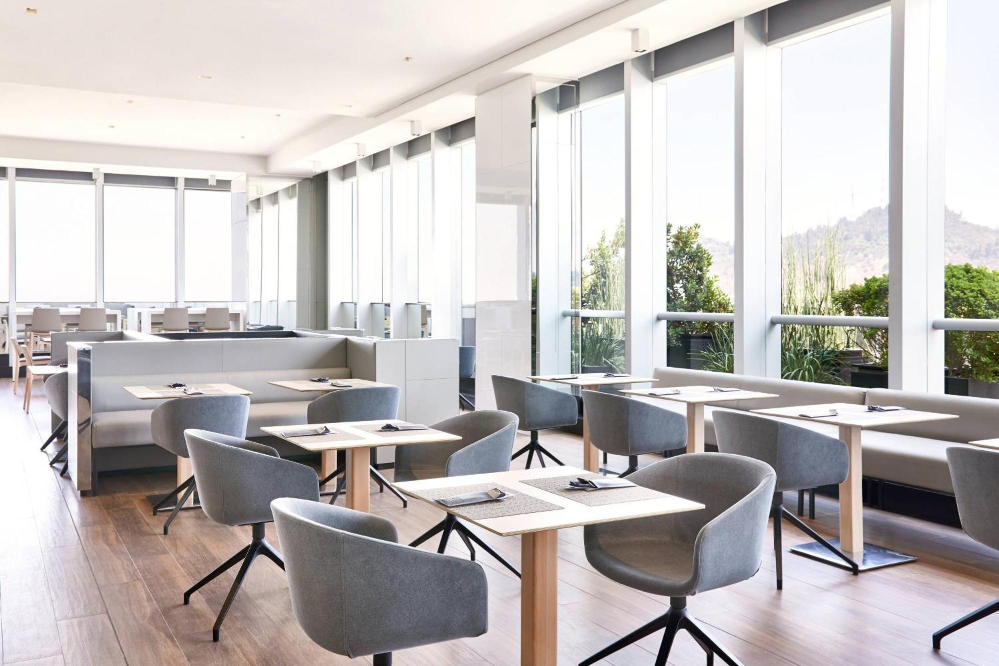 Ac Hotel By Marriott Santiago Cenco Costanera Екстер'єр фото